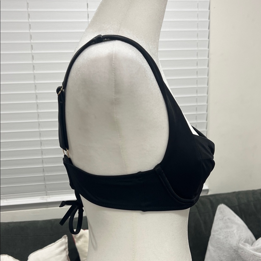 Victoria's Secret Classic Black Bra - Picture 4 of 9